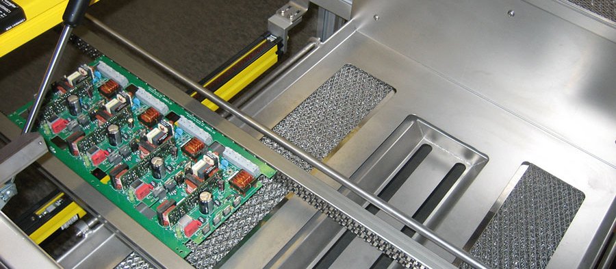 POWERFLOW: Full-tunnel wave soldering system for maximum flexibility and throughput